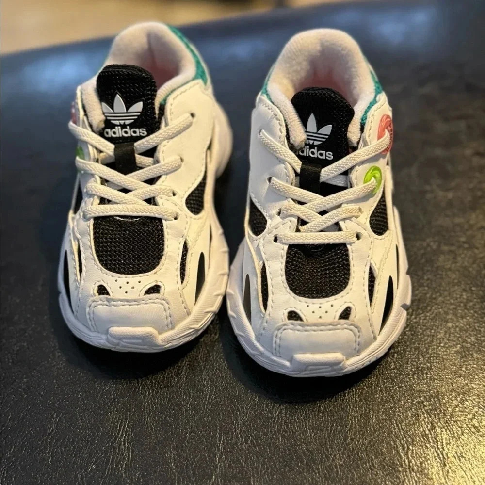 Adidas Astir - Picture 2 of 6